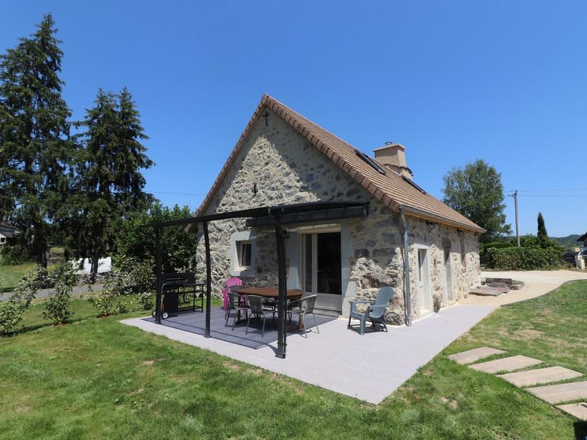 Вилла Maison De Caractere Renovee, Piscine Privee, Calme, Proximite Monts Du Cantal Et Puy De Sancy - Fr-1-742-393 Vebret Экстерьер фото